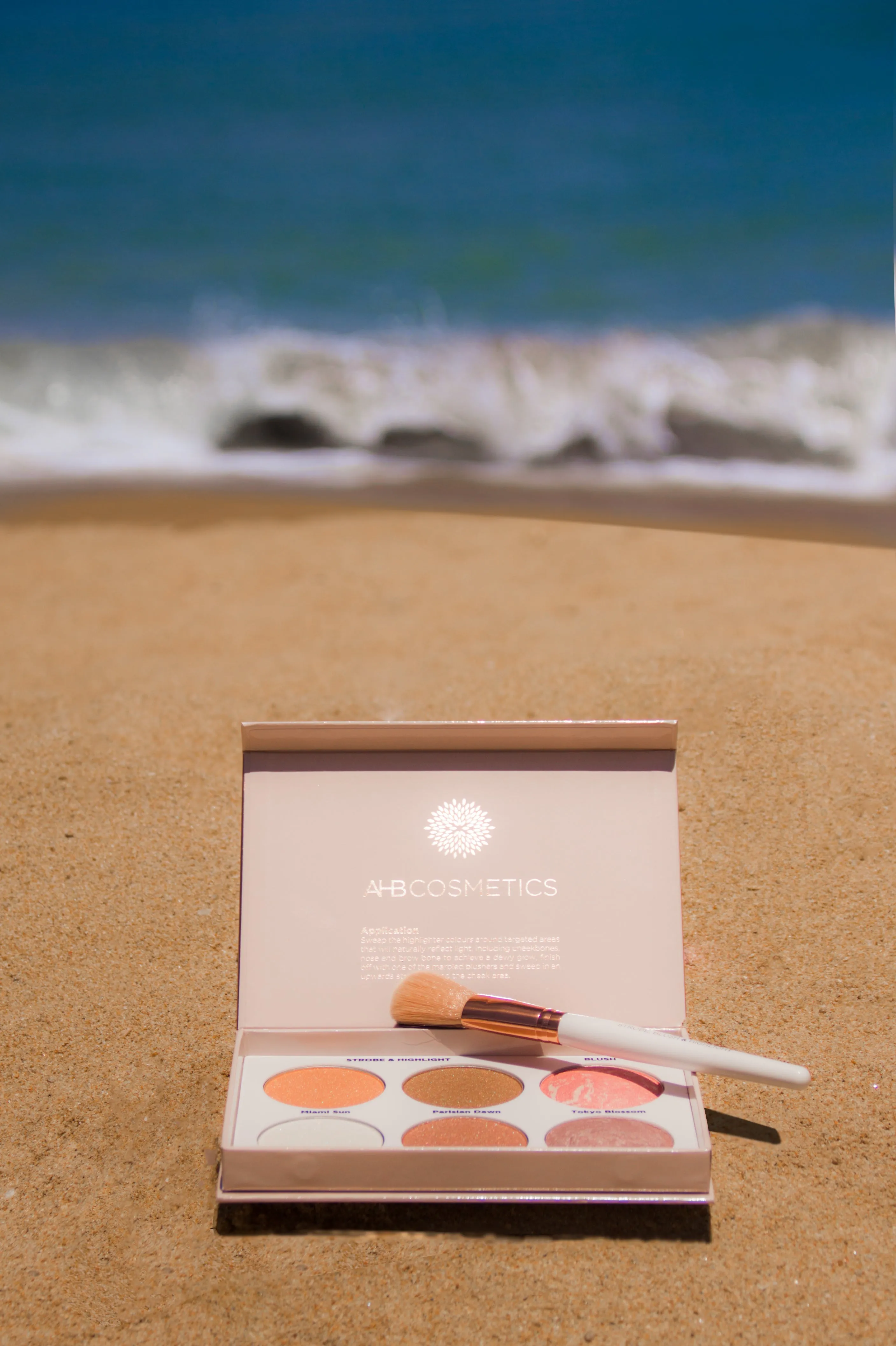 AHB Cosmetics Highlight and Strobe Kit