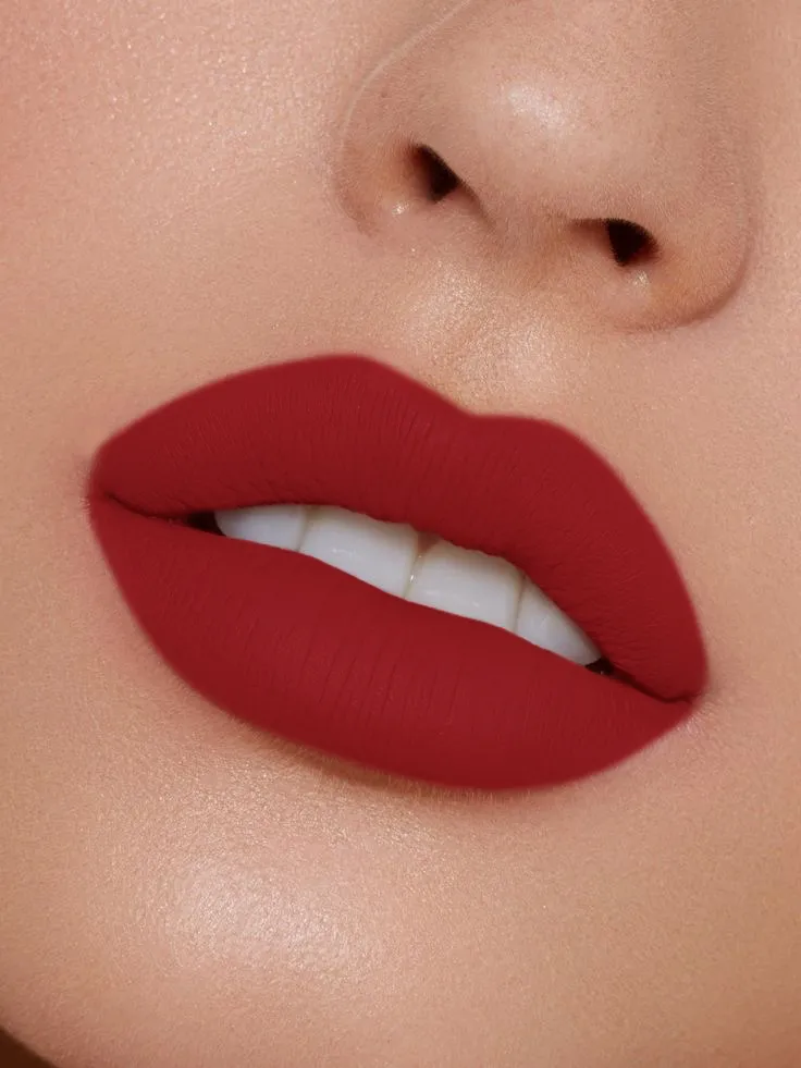 Creamy matte lipstick
