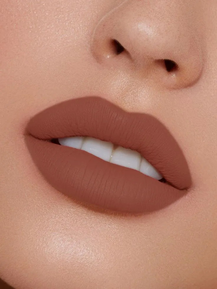 Creamy matte lipstick