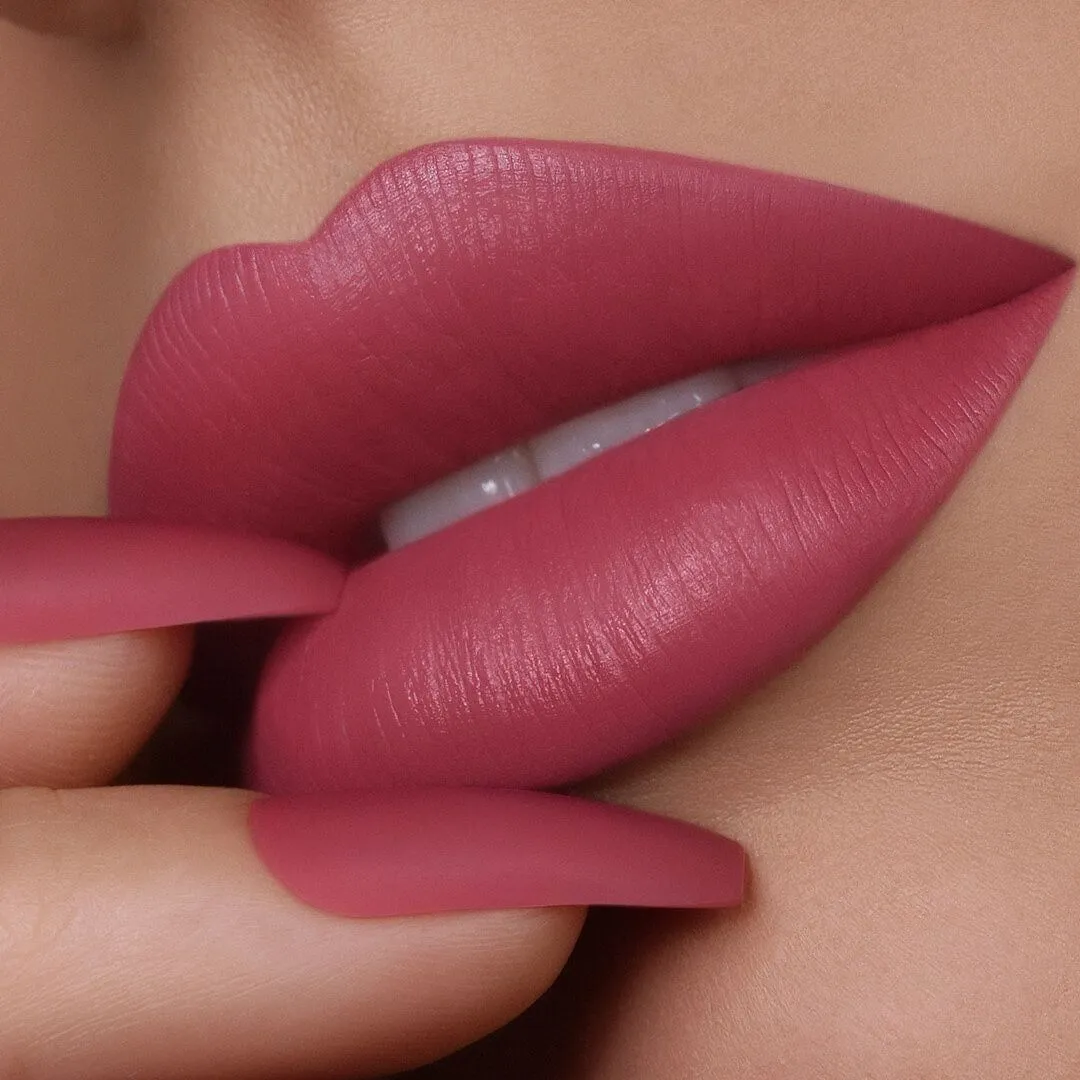 Creamy matte lipstick