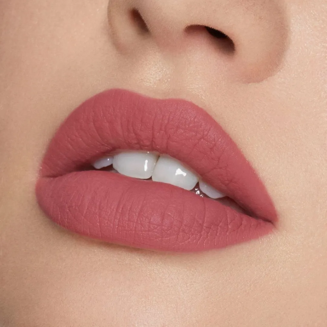 Creamy matte lipstick