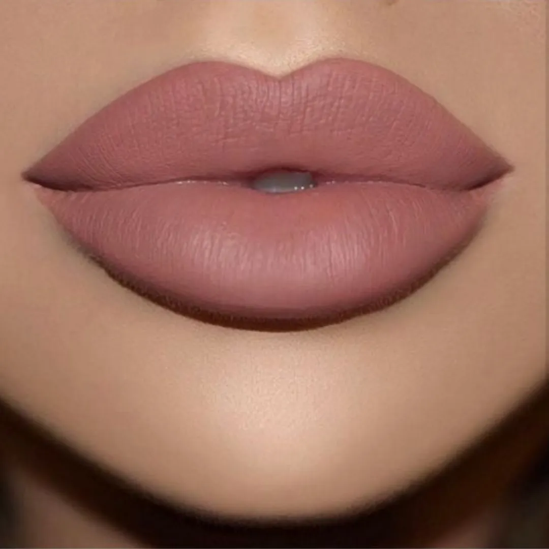 Creamy matte lipstick
