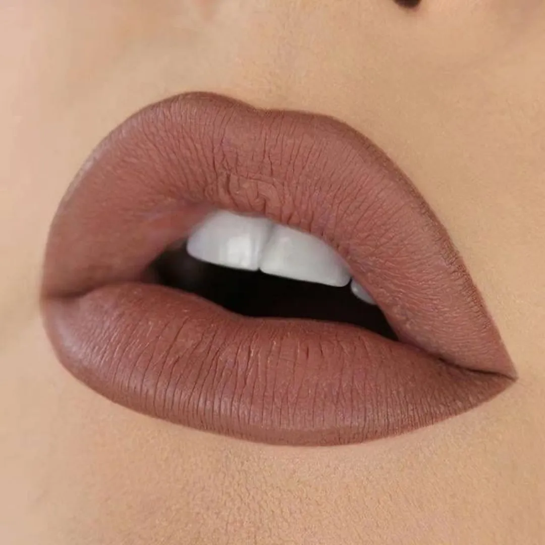 Creamy matte lipstick