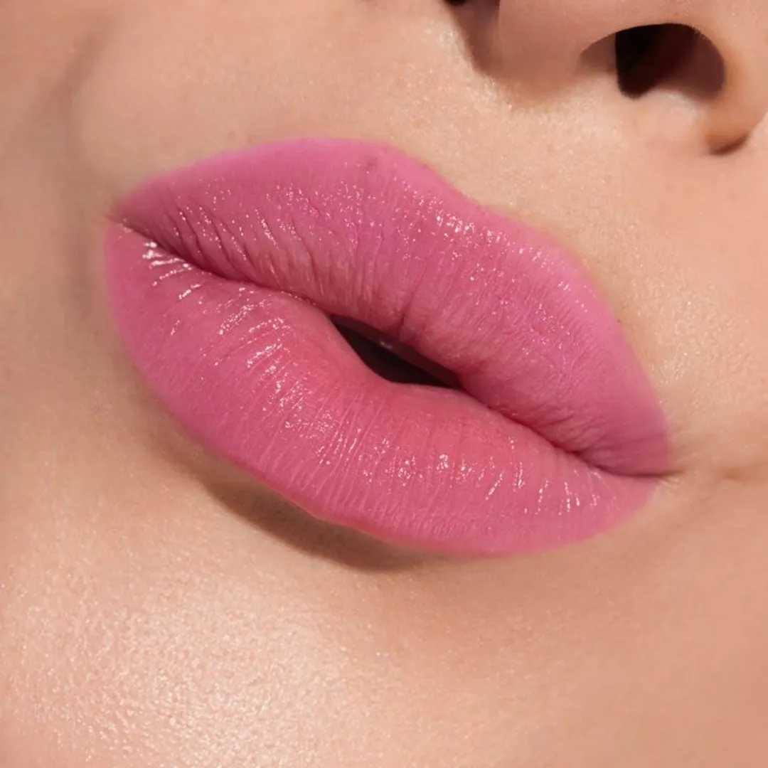 Creamy matte lipstick