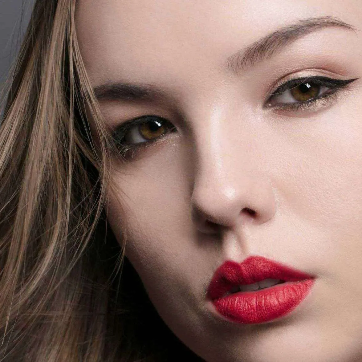Liquid Brow Liner