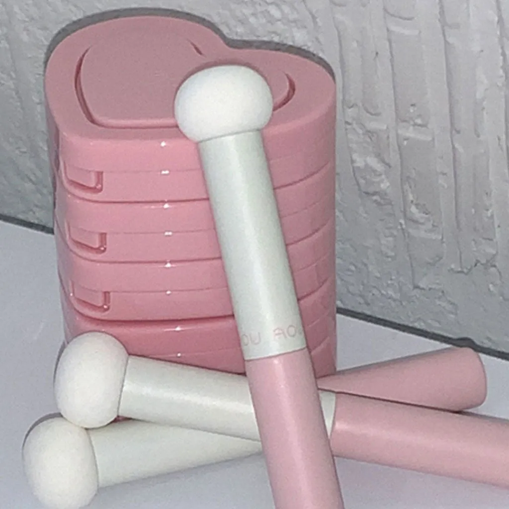 Marshmallow Puff Brush