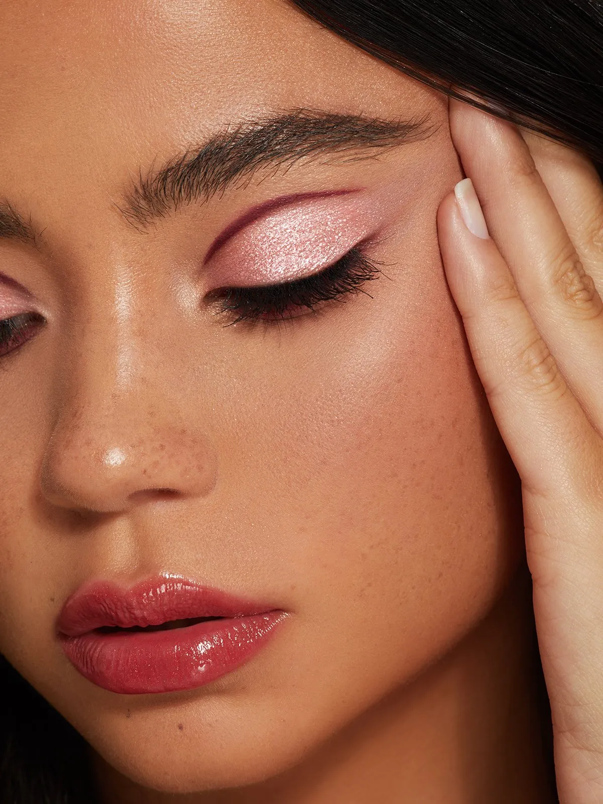Roses are Red | Glitter Eyes